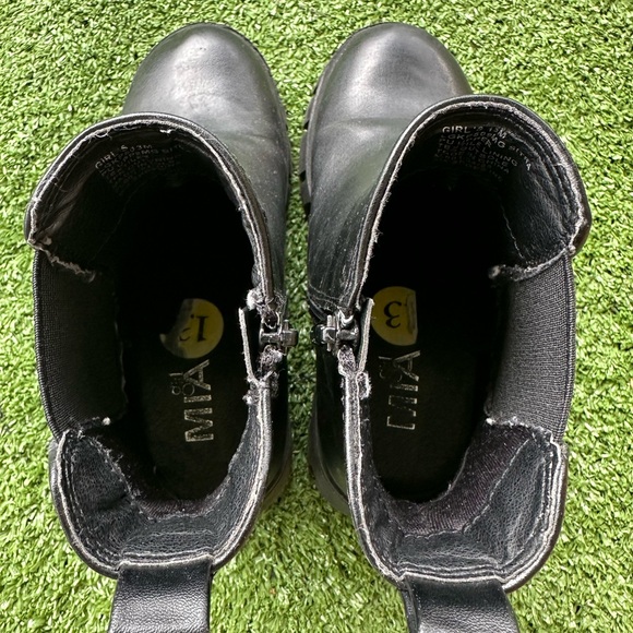 Girl boots Size 13 - Picture 5 of 6